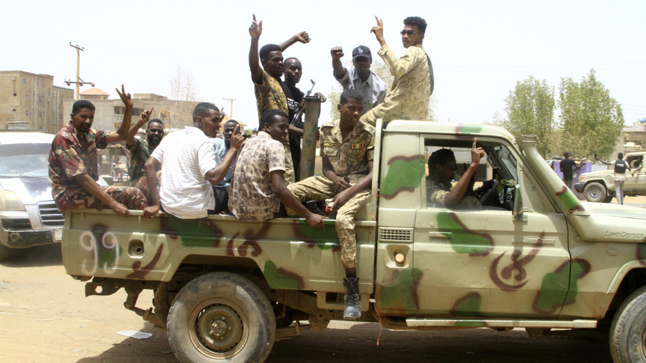 الجيش السوداني يحشد قواته في إقليم كردفان ويتعهد بالوصول إلى مدينة الفاشر