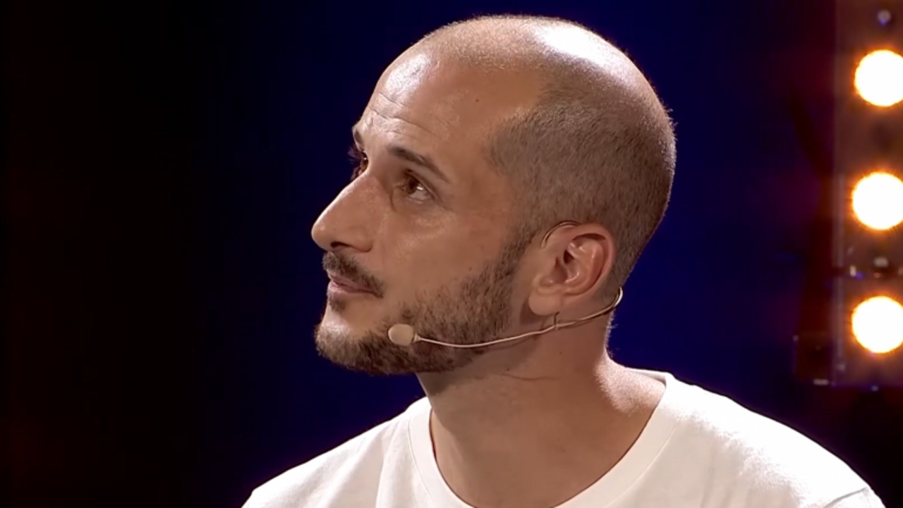 فرنسا تحقق في "جريمة حرب" بعد مقتل المصوّر الصحافي الفرنسي أنتوني لاليكان في أوكرانيا
