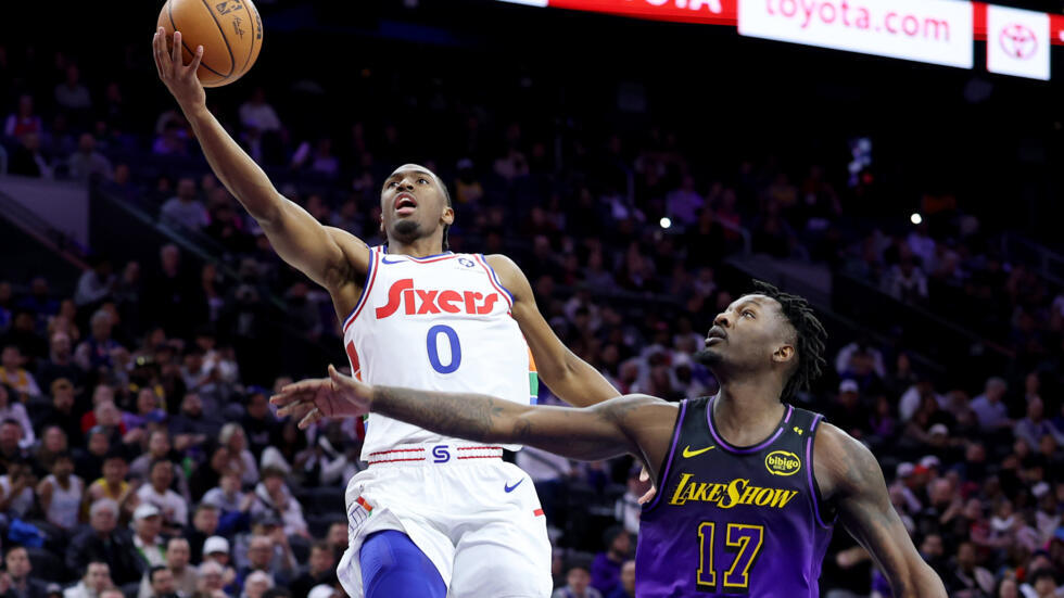 دوري أن بي ايه: سيكسرز يفرمل ليكرز وروكتس يواصل انتصاراته