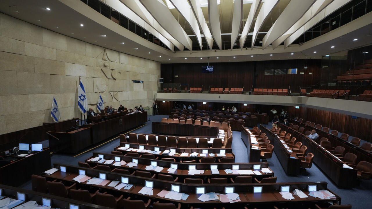 في تحد مباشر لواشنطن.. الكنيست يصادق تمهيديا على مشروع قانون لضم الضفة الغربية
