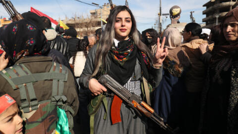 مناصرون لقوات سوريا الديمقراطية