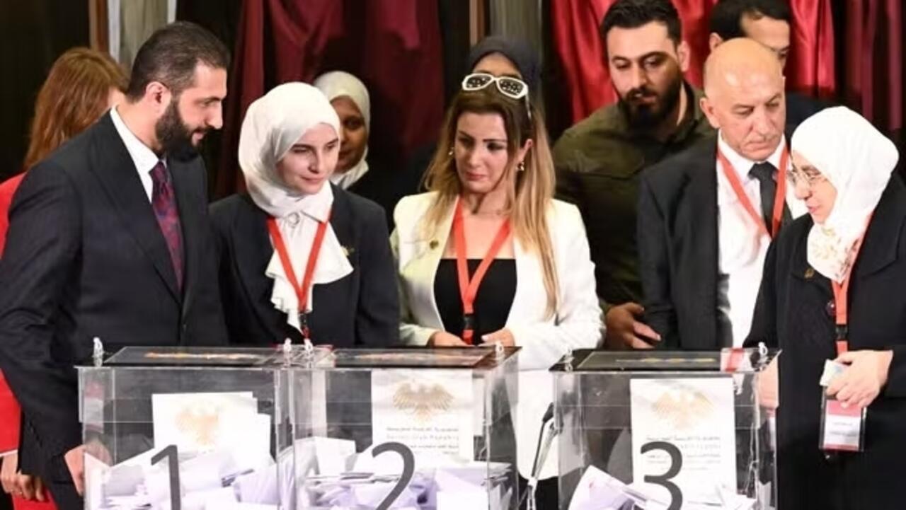 السلطات السورية تشكّل أول برلمان بعد الإطاحة بالأسد وسط انتقادات