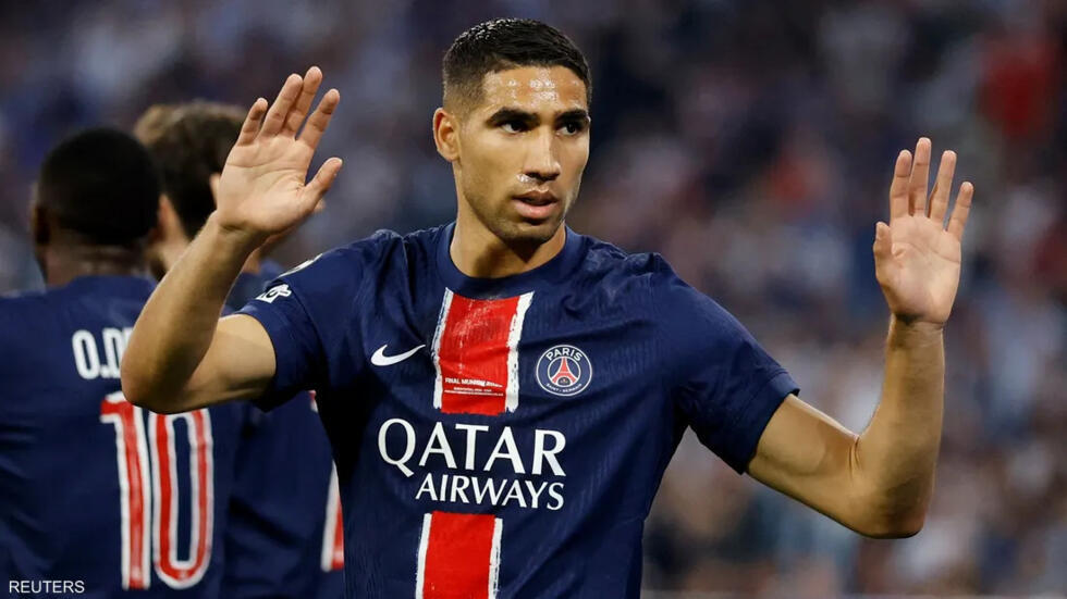 اشرف حكيمي ممتنعا عن الاحتفال بالهدف الأول للفريق الباريسي