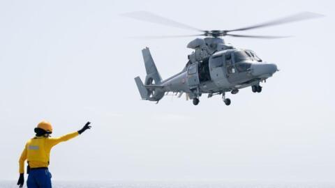 مروحية بانثر تابعة للبحرية الفرنسية فوق البحر الأحمر