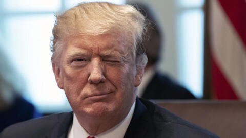 الرئيس الأمريكي دونالد ترامب في المكتب البيضاوي، 21 أكتوبر/تشرين الأول 2025.