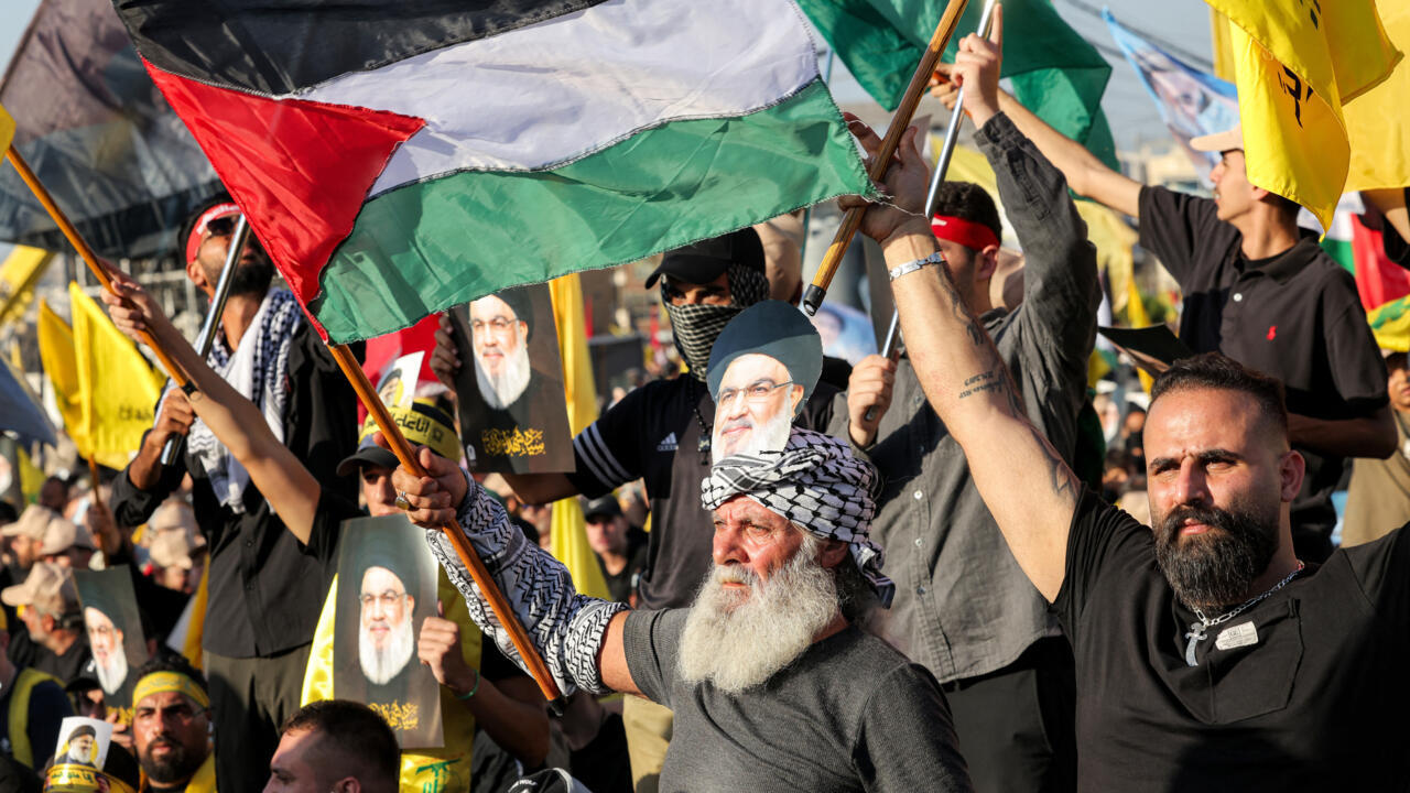 حشود واسعة تشارك في الذكرى الأولى لمقتل نصرالله.. وحزب الله يجدد تمسكه بالسلاح