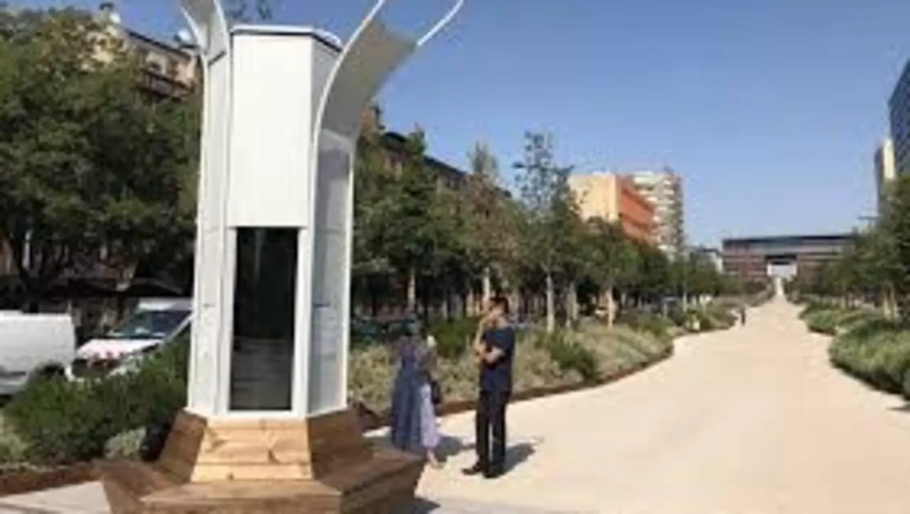 أشجار اصطناعية ضخمة للحد من تلوث المدن وتنقية هوائها رفقا بأرضنا