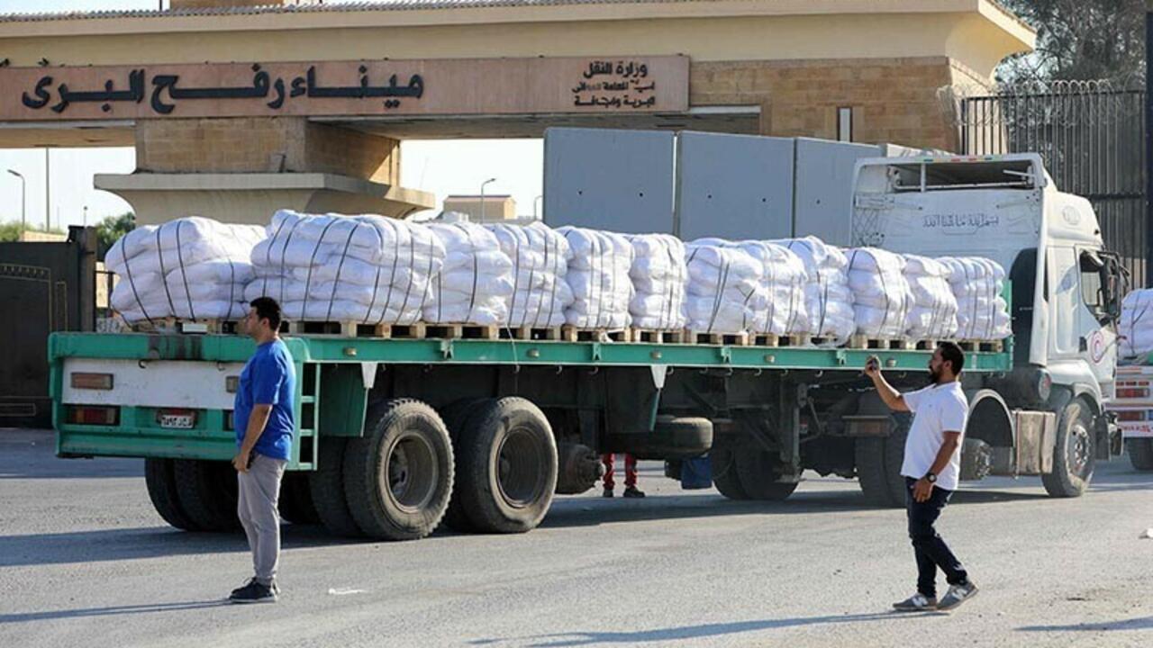 العريش تستقبل أطنان المساعدات ومصر تتهيأ لفتح معبر رفح وعودة سكان غزة