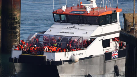 مهاجرون يصلون إلى بريطانيا