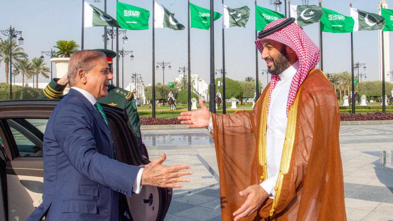 الاتفاق الدفاعي السعودي – الباكستاني: هل ستتدخل الرياض إذا اندلع صراع جديد مع الهند؟
