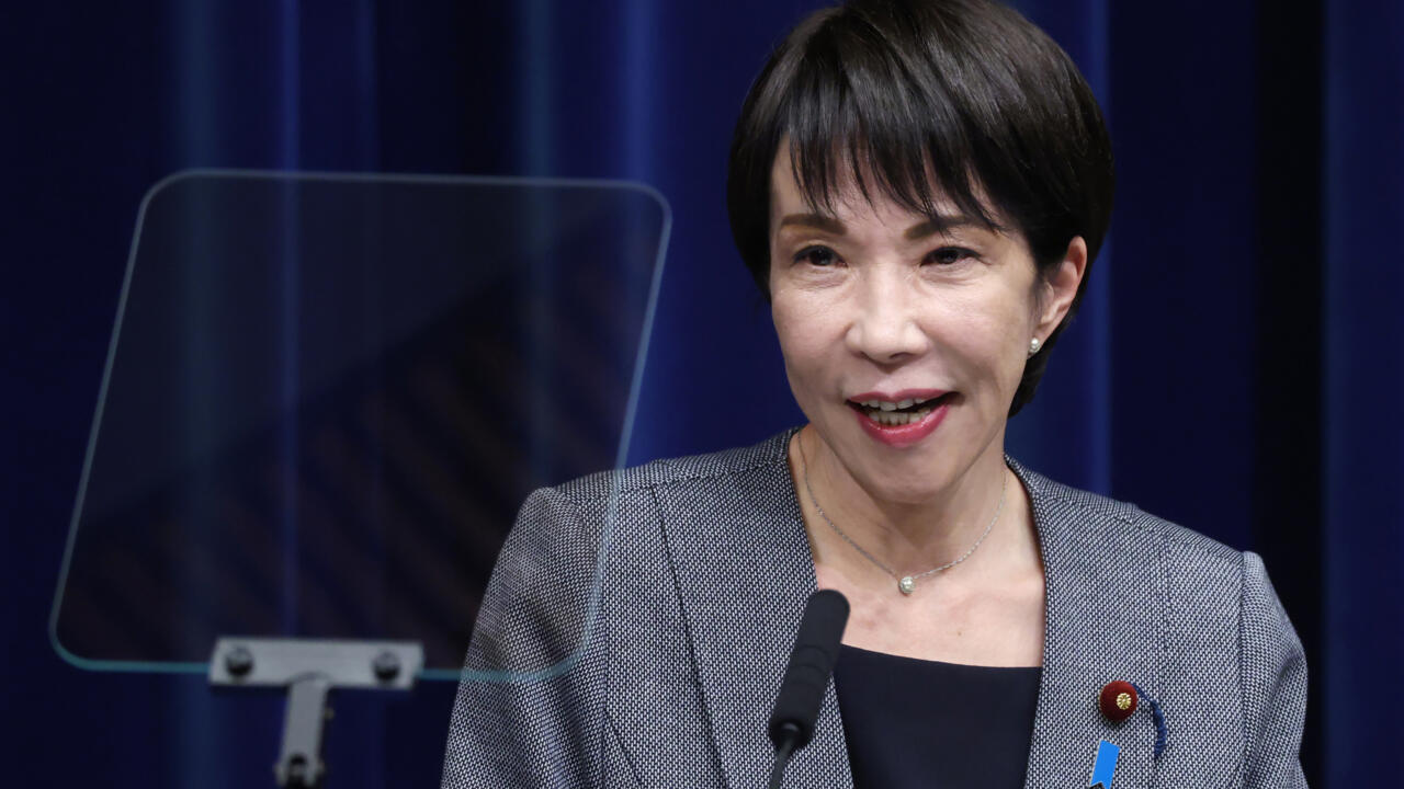 رئيسة وزراء اليابان تعتزم حل مجلس النواب بحسب الائتلاف الحاكم