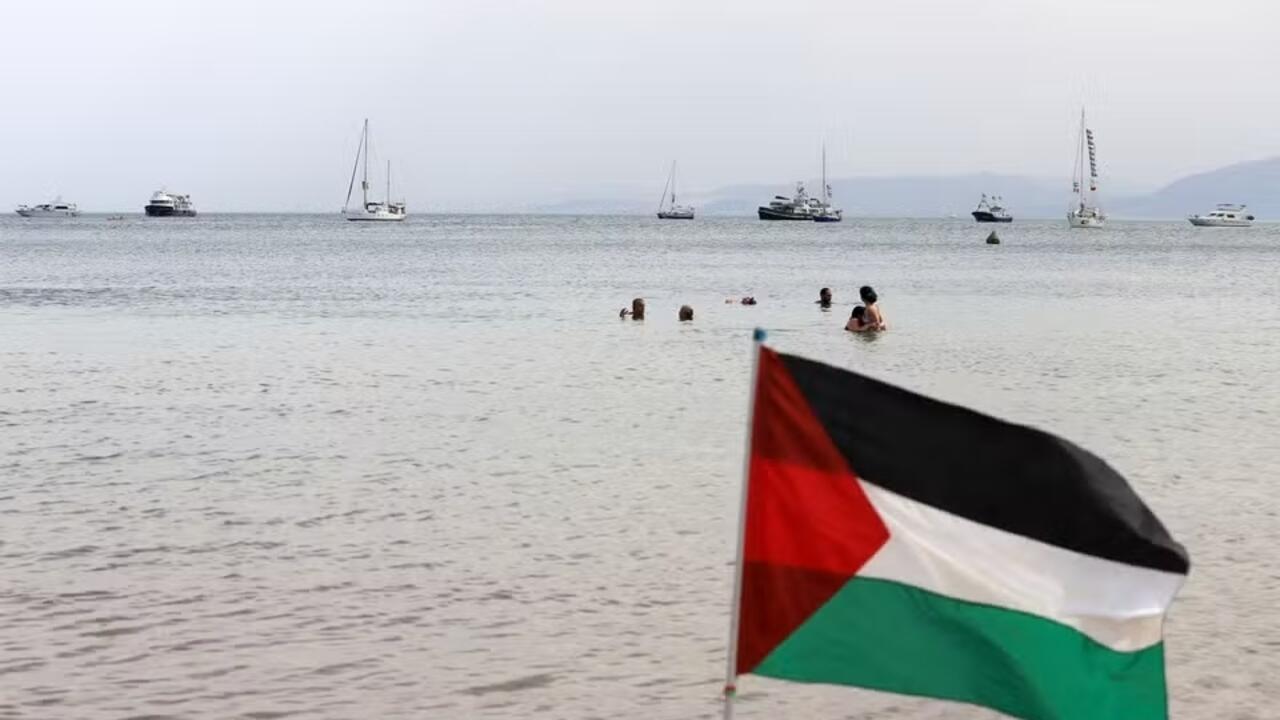 إسرائيل تعترض آخر قوارب المساعدات وأسطول جديد يتجه لغزة