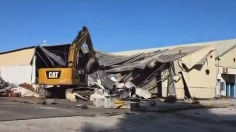 هدم إسرائيل لمقرات الأونروا في منطقة الشيخ جراح في القدس الشرقية (20/01/2026)